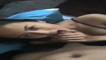 Nyepong Sambil Di Kobel Di Bantal Biru poster